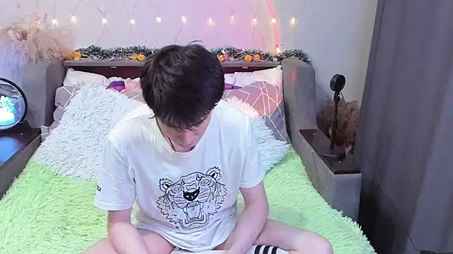 Snapshot of Yumi_steve chatting on November 23, 9:09 am Yumi steve online show from November 23, 9:09 am