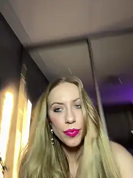 RockQueen A online show from January 31, 1:34 pm