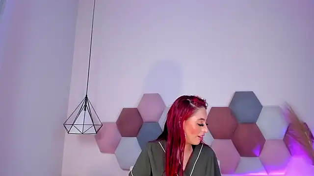 Snapshot of JupiteFox chatting on October 2, 12:39 am JupiteFox online show from October 2, 12:39 am