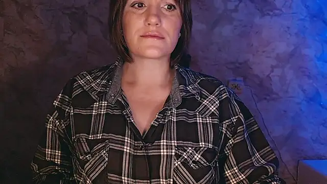 Snapshot of _letty_ chatting on December 5, 9:50 pm letty online show from December 5, 9:50 pm