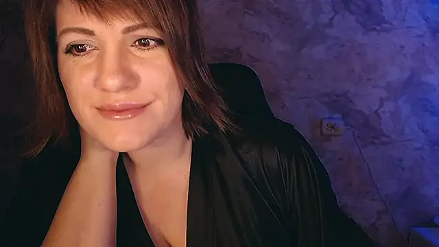 Snapshot of _letty_ chatting on December 14, 12:11 am letty online show from December 14, 12:11 am