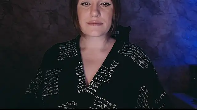 Snapshot of _letty_ chatting on February 25, 9:35 pm letty online show from February 25, 9:35 pm