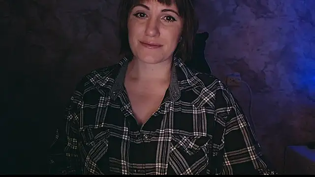 Snapshot of _letty_ chatting on March 8, 12:33 am letty online show from March 8, 12:33 am