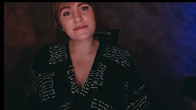 Snapshot of _letty_ chatting on November 1, 10:12 pm letty online show from November 1, 10:12 pm