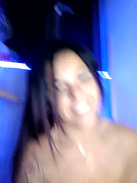 Snapshot of allyson22andy chatting on December 13, 1:15 am allyson22andy online show from December 13, 1:15 am