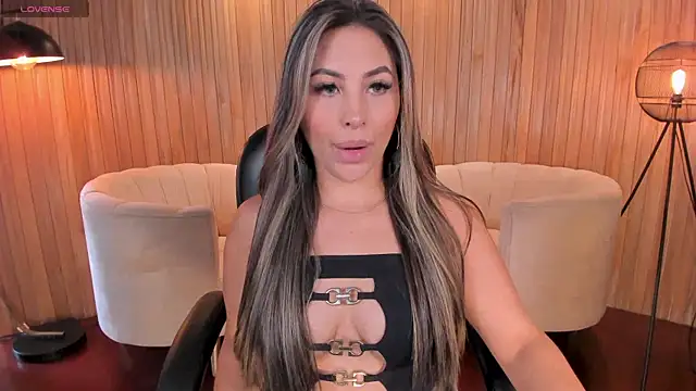 MiaRoberts1 online show from January 29, 6:18 pm