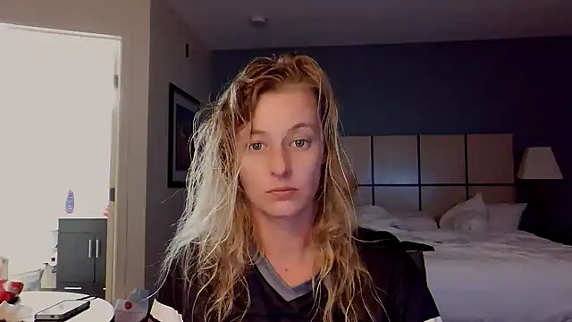 Snapshot of AsiaGoesPro chatting on September 18, 3:52 am AsiaGoesPro online show from September 18, 3:52 am