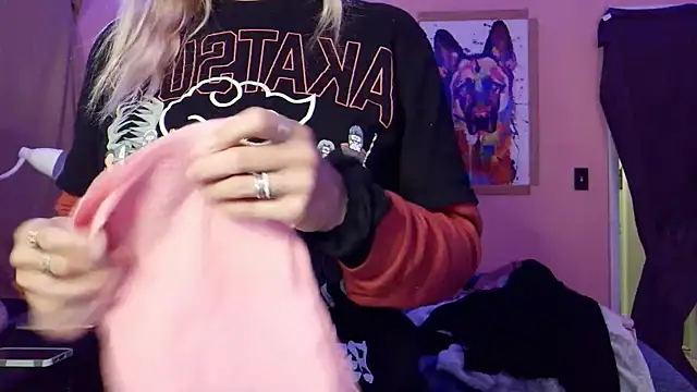 Snapshot of AsiaGoesPro chatting on October 31, 4:24 am AsiaGoesPro online show from October 31, 4:24 am