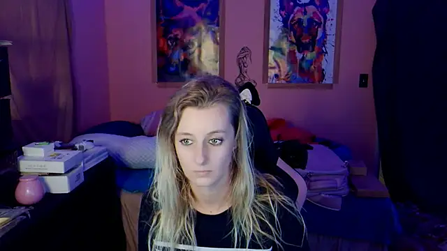 Snapshot of AsiaGoesPro chatting on November 23, 12:27 pm AsiaGoesPro online show from November 23, 12:27 pm