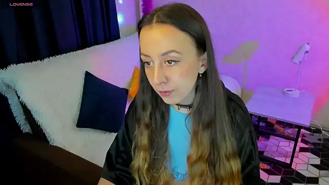 CurlySteph online show from March 20, 4:31 pm