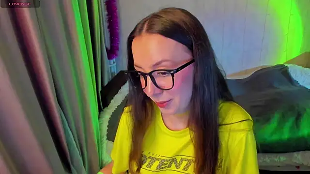 CurlySteph online show from November 6, 5:58 pm