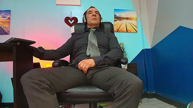 juanses n toro online show from October 17, 1:25 pm