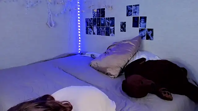 Snapshot of YunaPeace chatting on March 14, 7:01 pm YunaPeace online show from March 14, 7:01 pm