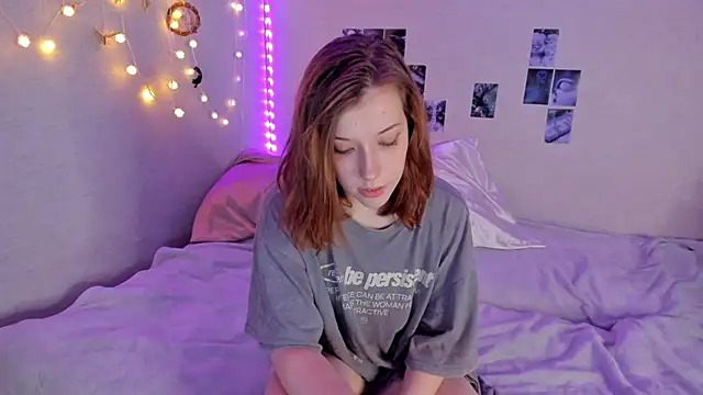 Snapshot of YunaPeace chatting on December 14, 11:37 am YunaPeace online show from December 14, 11:37 am