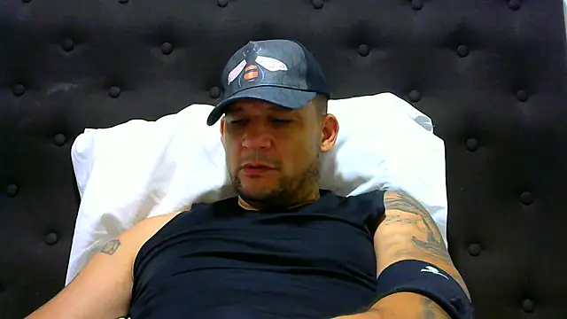 altenori112 online show from February 7, 6:45 pm