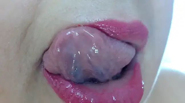 Kerly Doll online show from January 9, 11:34 pm