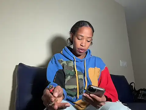 Snapshot of Cum2Charm chatting on October 10, 4:06 pm Cum2Charm online show from October 10, 4:06 pm