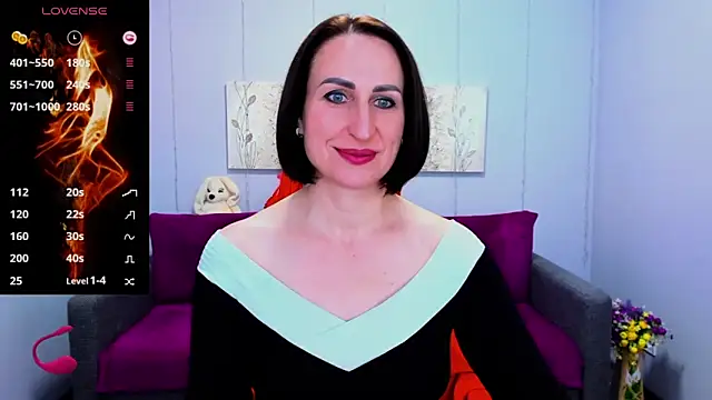 Nia Smithh online show from February 19, 1:50 pm