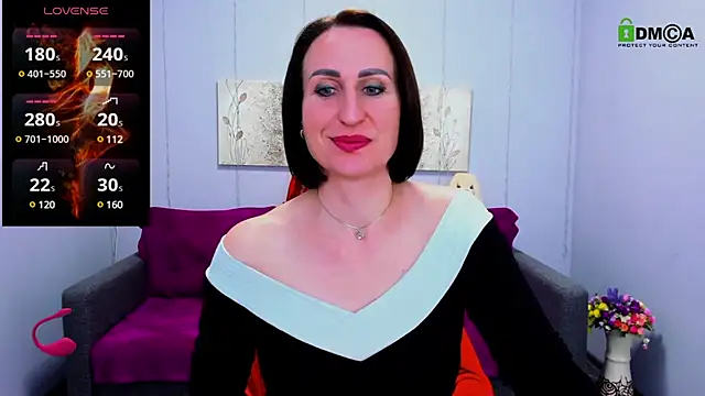 Nia Smithh online show from March 7, 1:07 pm