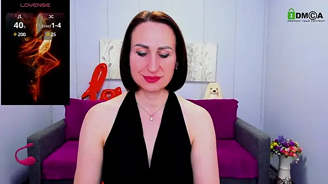 Nia Smithh online show from March 12, 1:08 pm