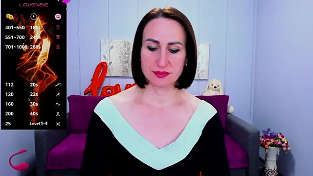 Nia Smithh online show from March 22, 1:19 pm