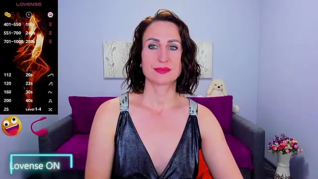 Nia Smithh online show from October 22, 12:38 pm