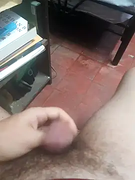 Snapshot of Ummfuss1 chatting on December 10, 10:05 pm Ummfuss1 online show from December 10, 10:05 pm