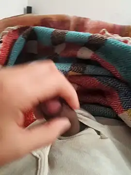 Snapshot of Ummfuss1 chatting on January 3, 2:08 pm Ummfuss1 online show from January 3, 2:08 pm