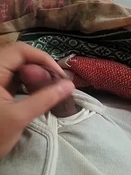 Snapshot of Ummfuss1 chatting on January 9, 1:24 pm Ummfuss1 online show from January 9, 1:24 pm