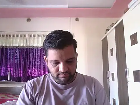 Snapshot of dhruv_love chatting on September 10, 4:12 am dhruv love online show from September 10, 4:12 am