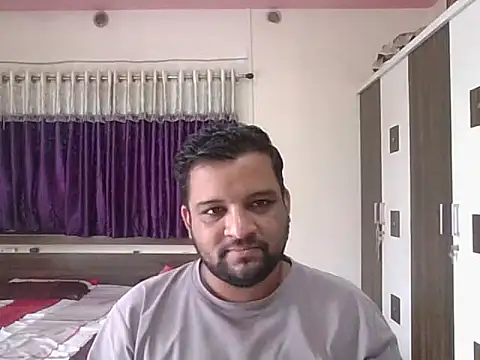 Snapshot of dhruv_love chatting on September 22, 4:03 am dhruv love online show from September 22, 4:03 am