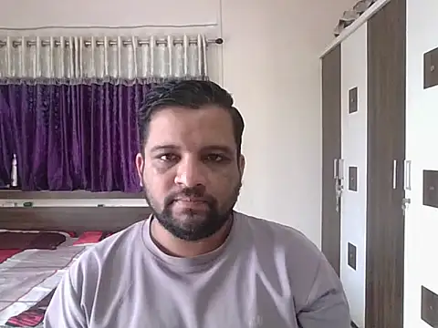 Snapshot of dhruv_love chatting on September 25, 3:54 am dhruv love online show from September 25, 3:54 am