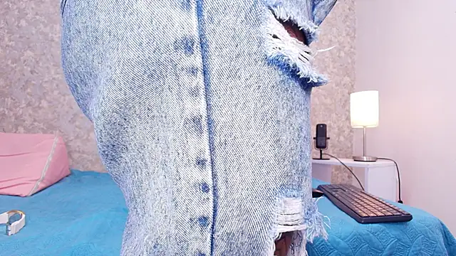 Snapshot of samanta_360 chatting on February 4, 12:00 pm samanta 360 online show from February 4, 12:00 pm