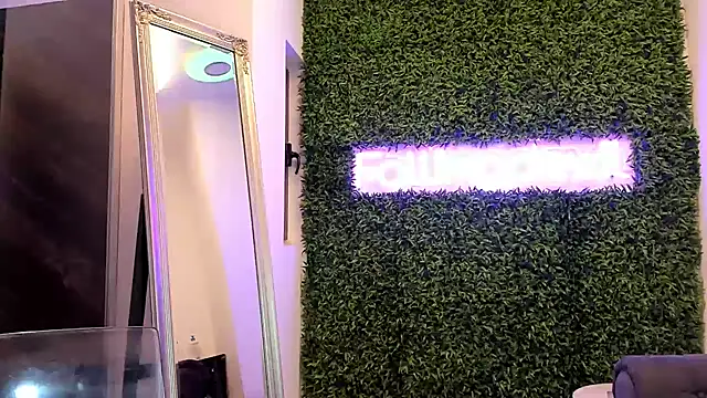 realhotfallingdevil online show from December 6, 5:31 am