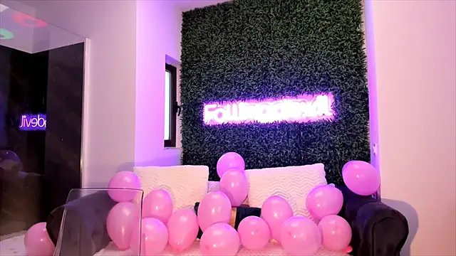 realhotfallingdevil online show from February 14, 8:52 am