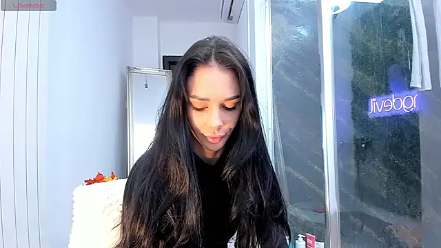 realhotfallingdevil online show from October 9, 4:21 am