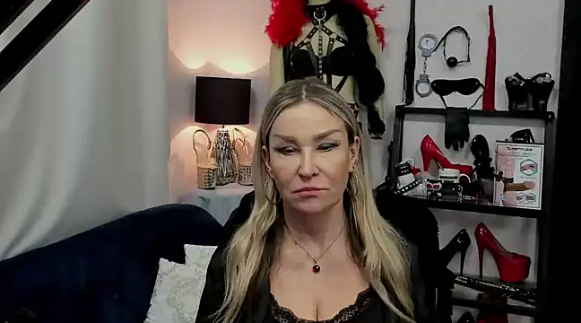 crystaLUX online show from December 30, 9:48 am