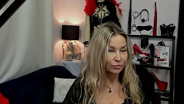 crystaLUX online show from January 2, 10:48 am