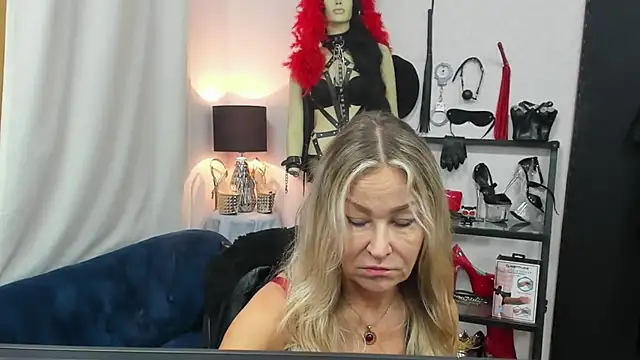 crystaLUX online show from October 14, 4:24 am