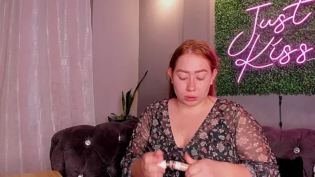 hannamartinn online show from October 9, 3:43 pm