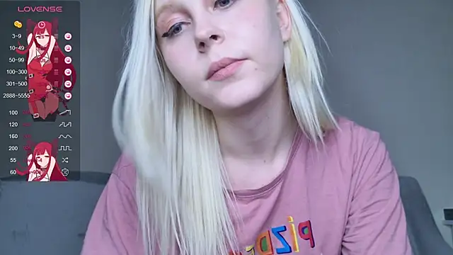 Snapshot of Evelyn_rabbit chatting on March 6, 4:28 pm Evelyn rabbit online show from March 6, 4:28 pm