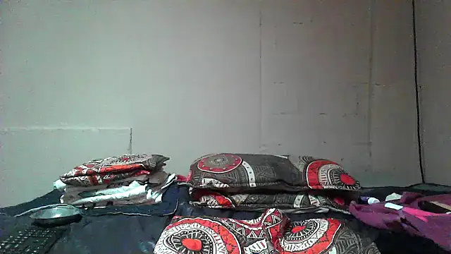 Snapshot of boobynatz chatting on September 27, 2:05 am boobynatz online show from September 27, 2:05 am