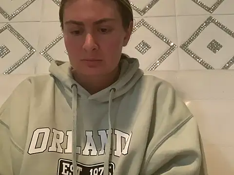 Alyssa rhoades online show from January 27, 7:24 am