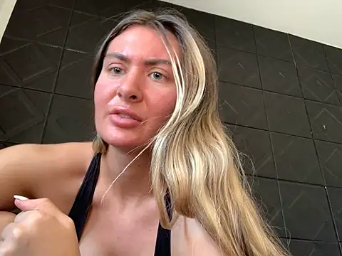 Alyssa rhoades online show from February 23, 7:49 pm