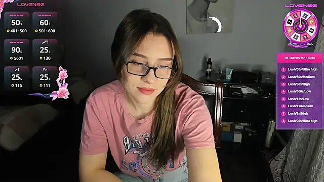 Snapshot of KindKristy chatting on January 13, 5:12 am KindKristy online show from January 13, 5:12 am