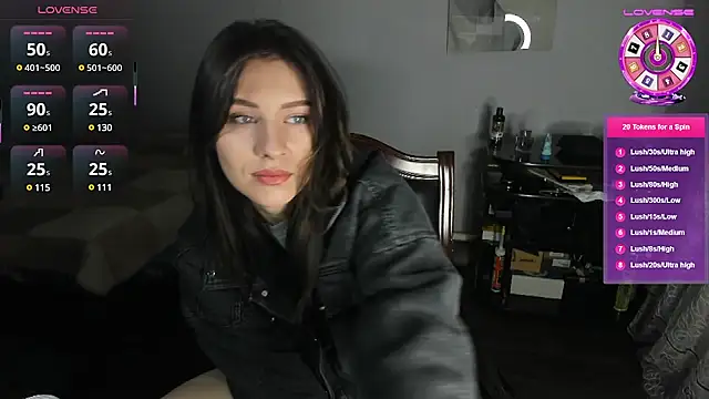 Snapshot of KindKristy chatting on February 9, 5:08 am KindKristy online show from February 9, 5:08 am