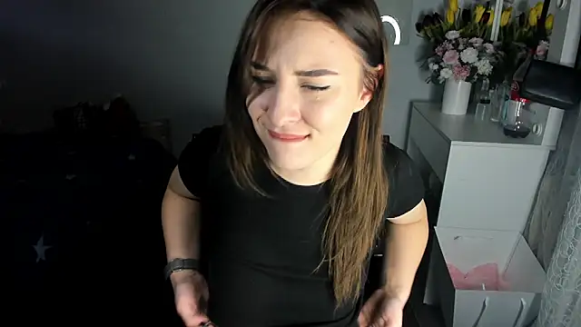 Snapshot of KindKristy chatting on March 12, 6:18 am KindKristy online show from March 12, 6:18 am