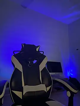 thebrattygoddess online show from January 9, 9:59 am