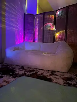 thebrattygoddess online show from January 19, 12:28 pm