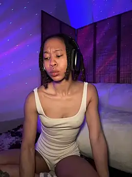 thebrattygoddess online show from January 31, 9:16 am